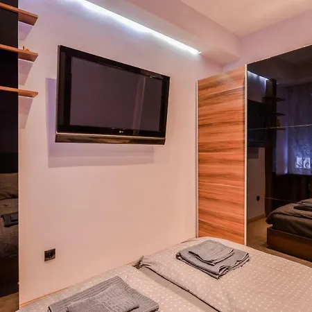 Daire Extravaganzzo - Super One Bedroom Modern By Flat Mаnager